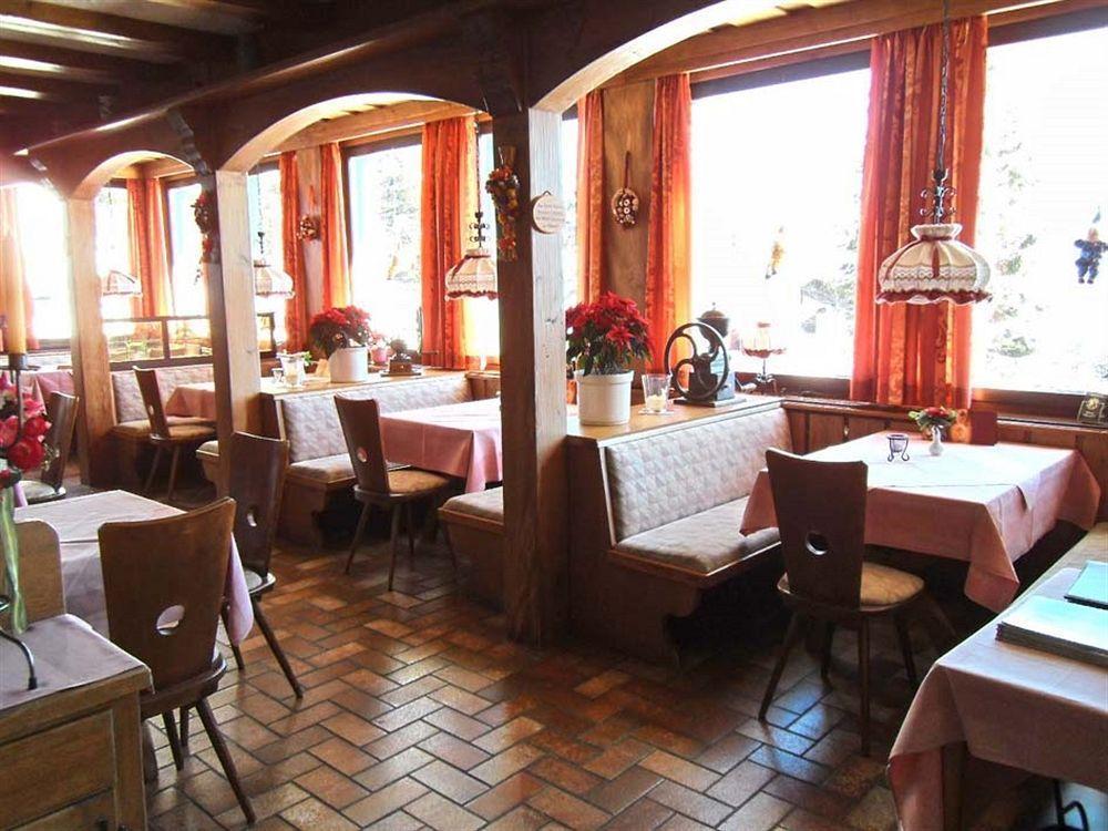 Hotel An Der Sonne & Restaurant Zum Schneiger Schoenwald im Schwarzwald Exterior photo