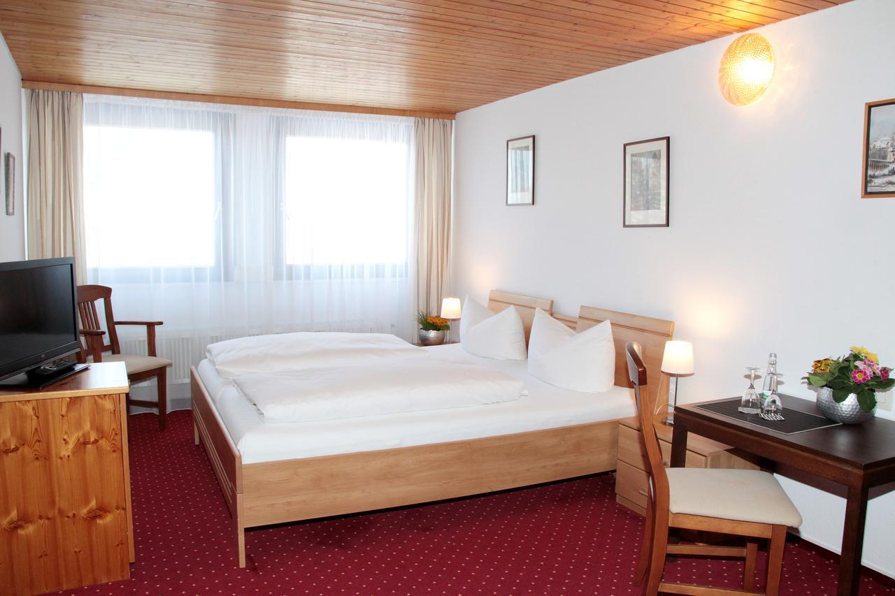 Hotel An Der Sonne & Restaurant Zum Schneiger Schoenwald im Schwarzwald Exterior photo