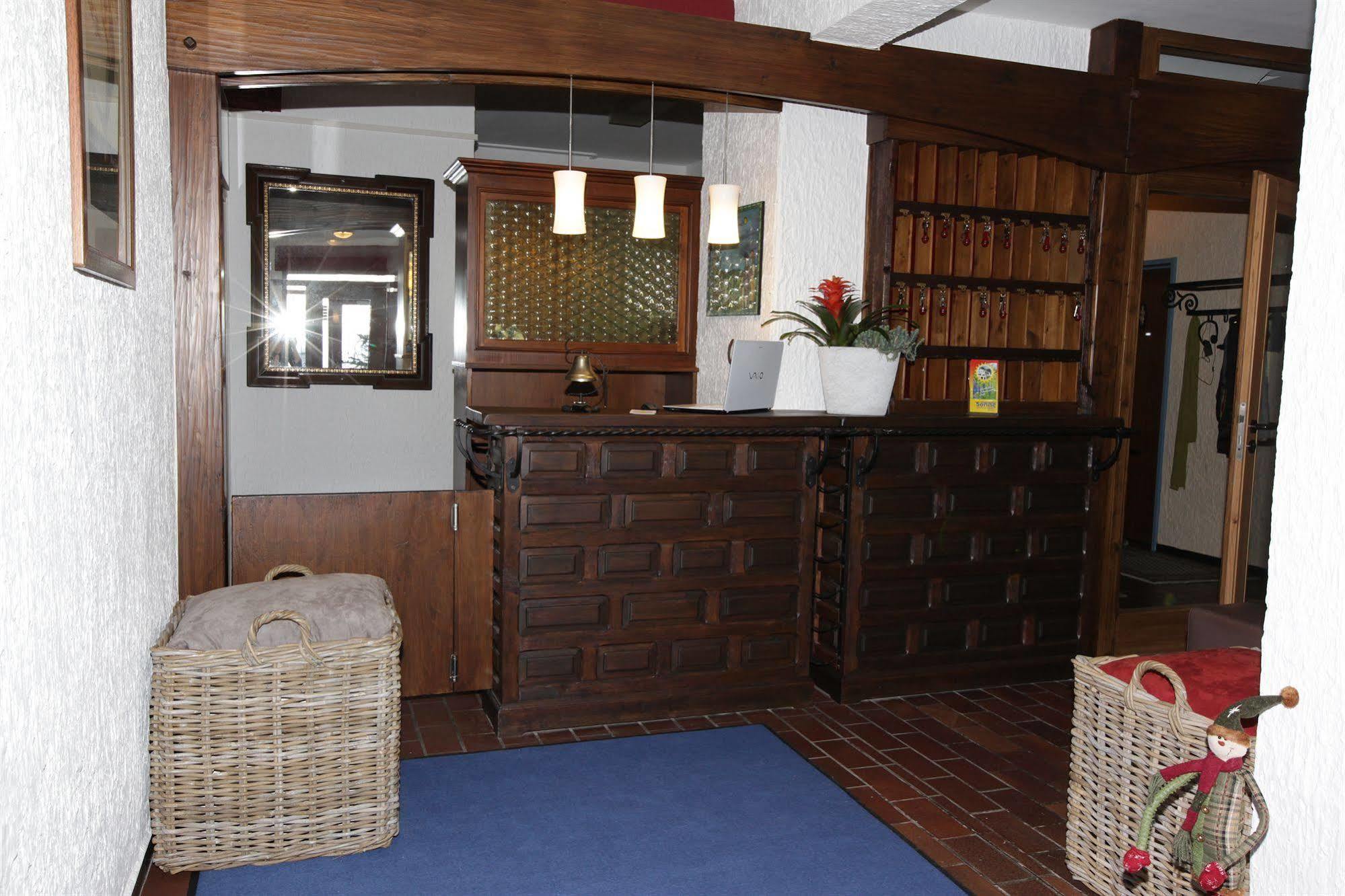Hotel An Der Sonne & Restaurant Zum Schneiger Schoenwald im Schwarzwald Exterior photo